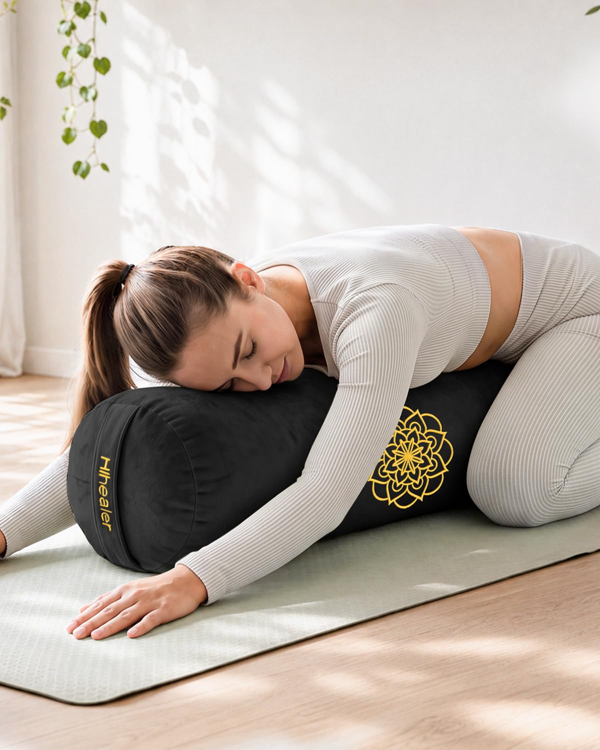 Round Yoga Bolster Pillow (Black)