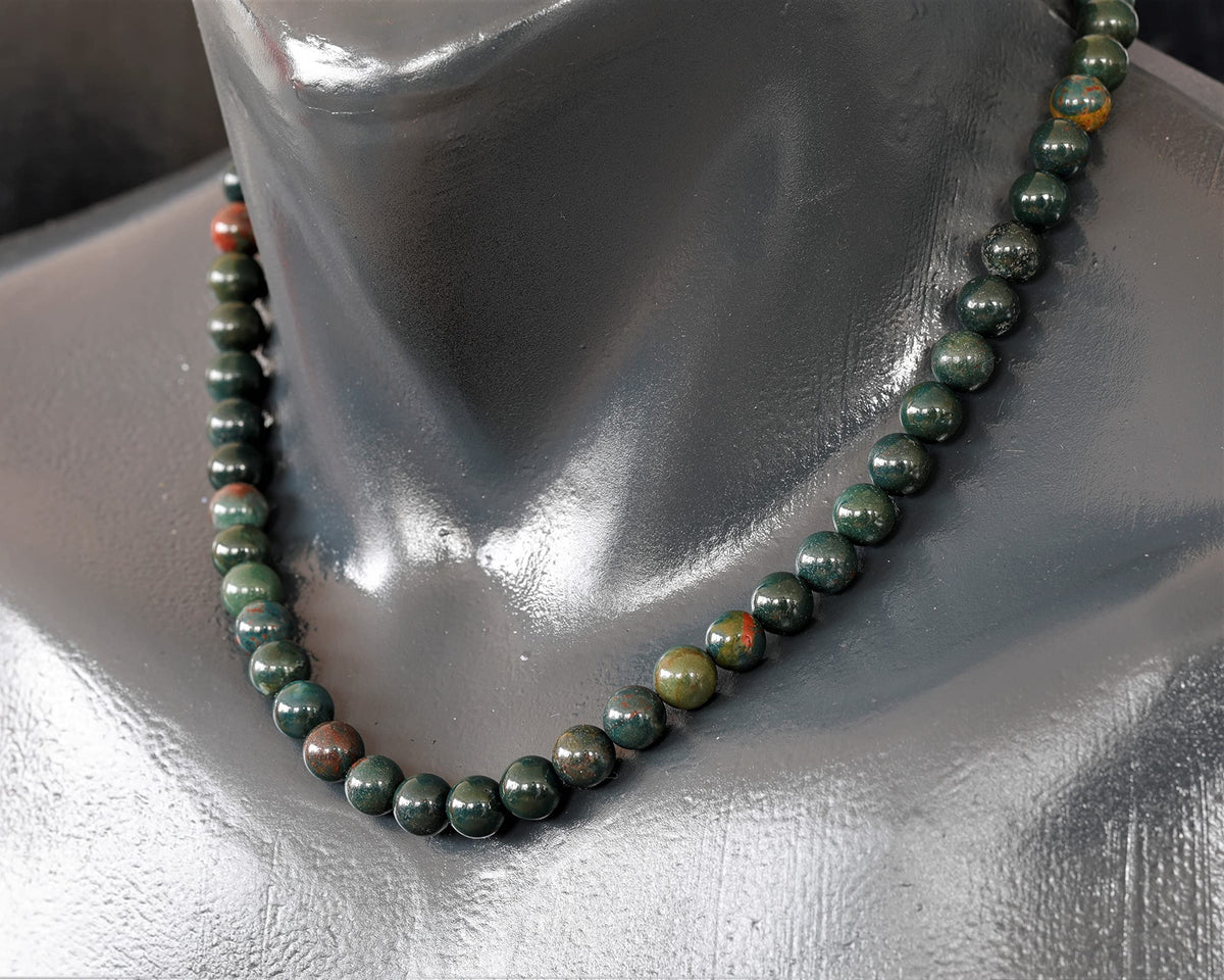 Natural Bloodstone Beaded Choker Necklace (Bloodstone / 26 Inches)