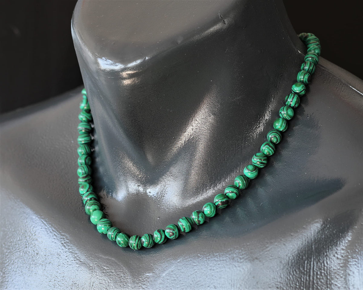Natural Malachite Beaded Choker Necklace (Malachite / 26 Inches)