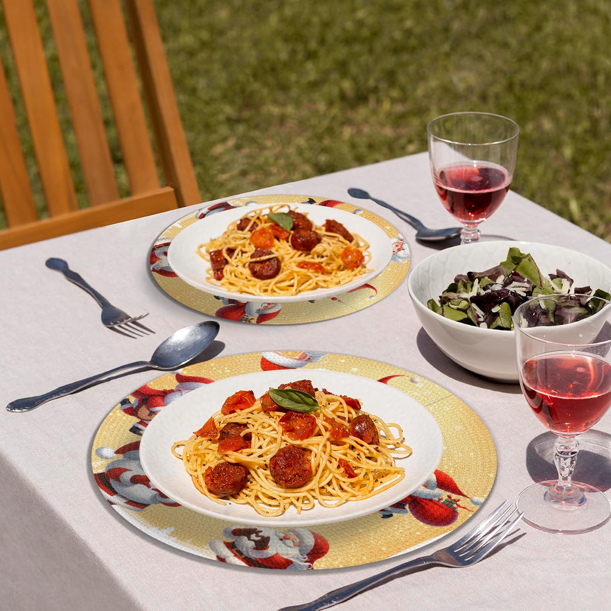 Christmas Woven Placemats Round Placemats Set of 6 for Festival Party (C 006 / 6 pieces)