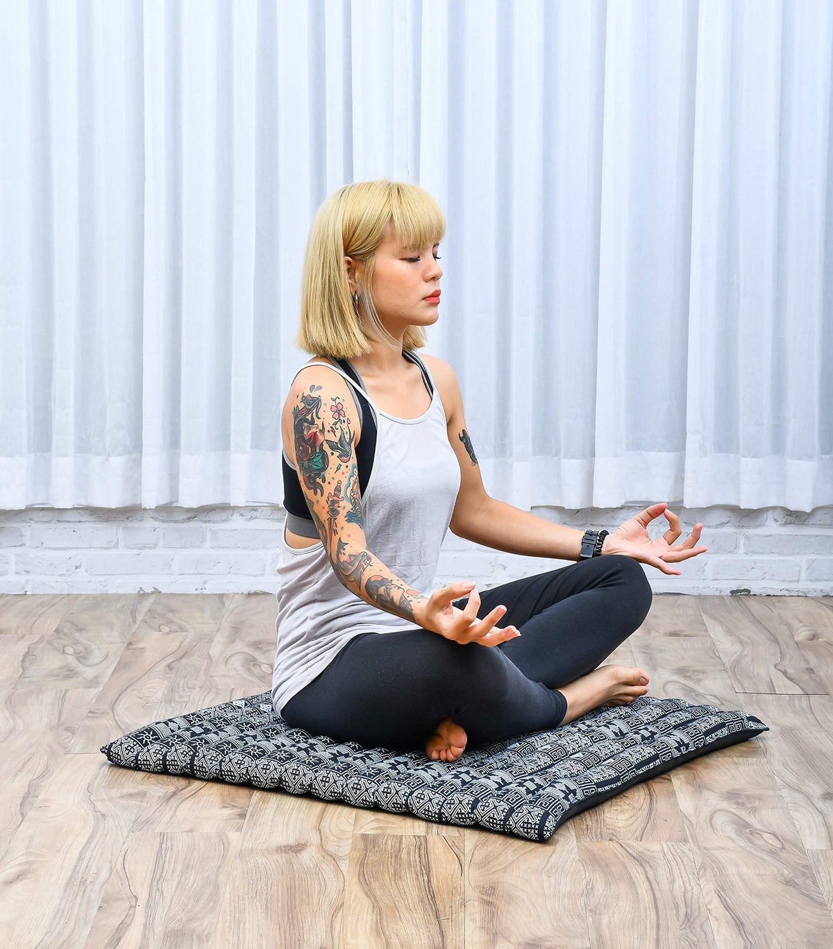Zabuton Meditation Mat 28 x 28 inches (Cbt4 - Black)